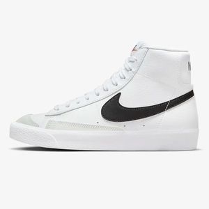 Nike Blazer Mid ‘77
